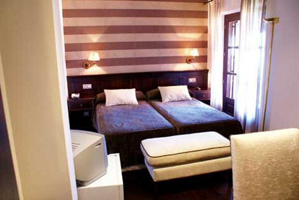 Hostal Meson Leira Antiga Cedeira Oda fotoğraf